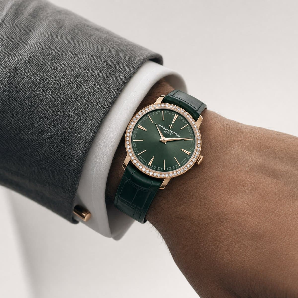 Traditionnelle manual-winding — worn
